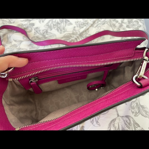 Michael Kors Bag - Picture 6 of 7